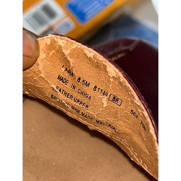 Covington Lara Womens 8.5 Penny Loafers Brown Wedge Heels Bicycle Toe Leather - Picture 4 of 4